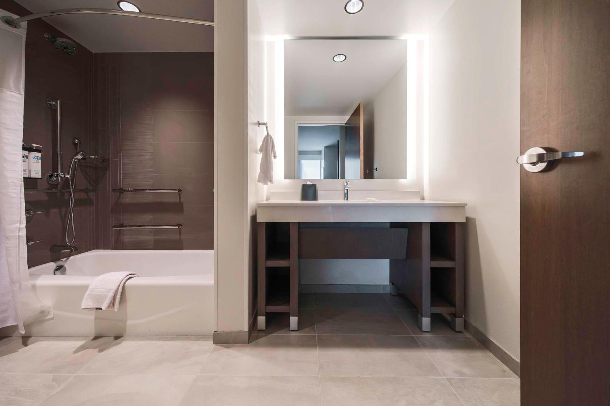Hyatt House Airport - Natomas